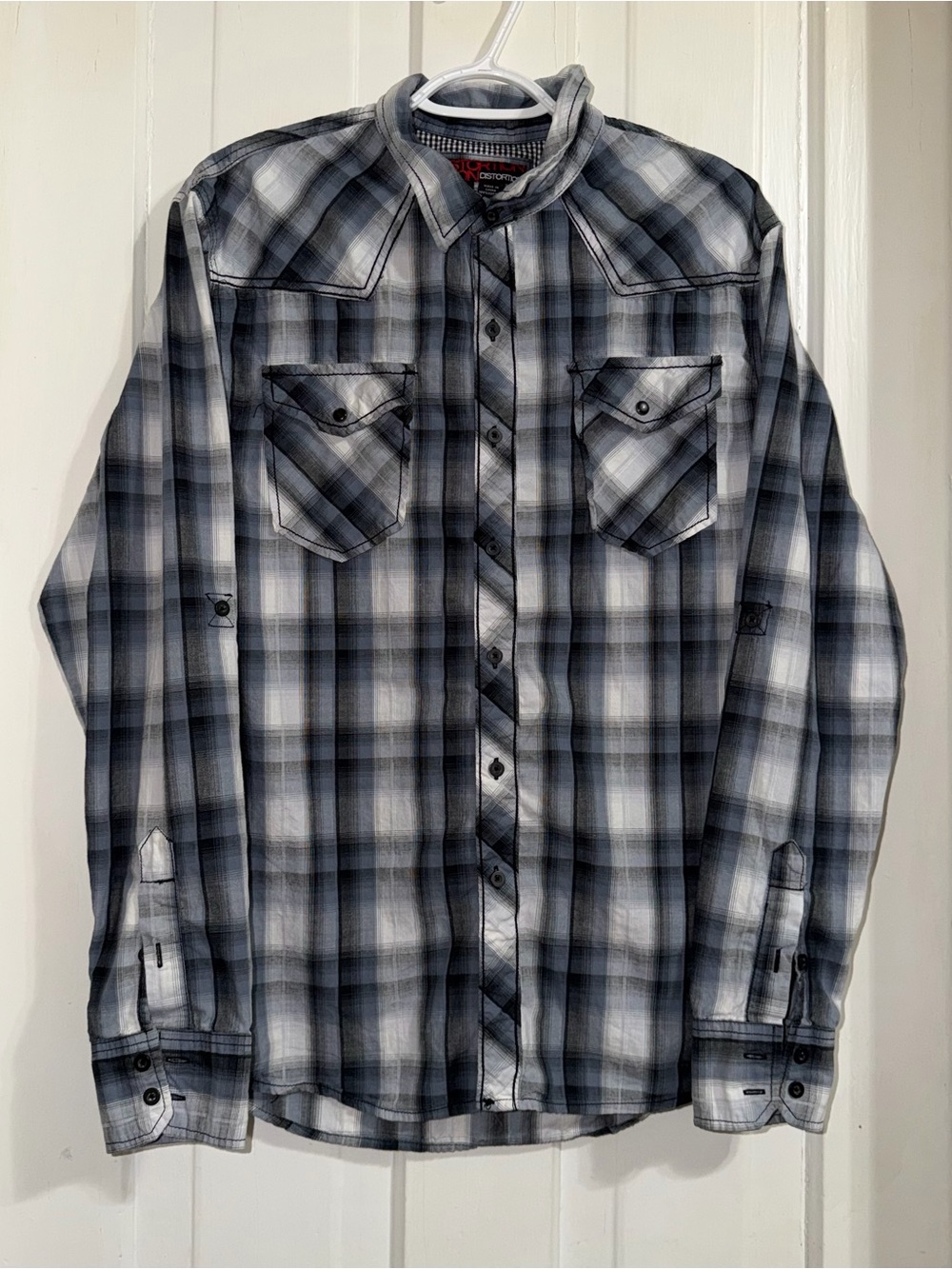 Men's size large Plaid Button-Up Western Shirt in Gray and Black distortion
